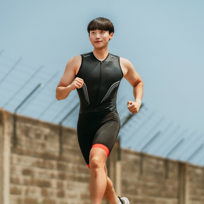 Johnber Triathlon Sleeveless Aerosuit Black/Red